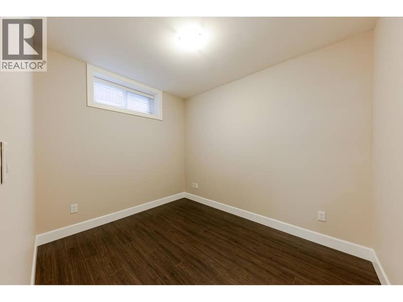 5506 College Street — photo 18 of 37