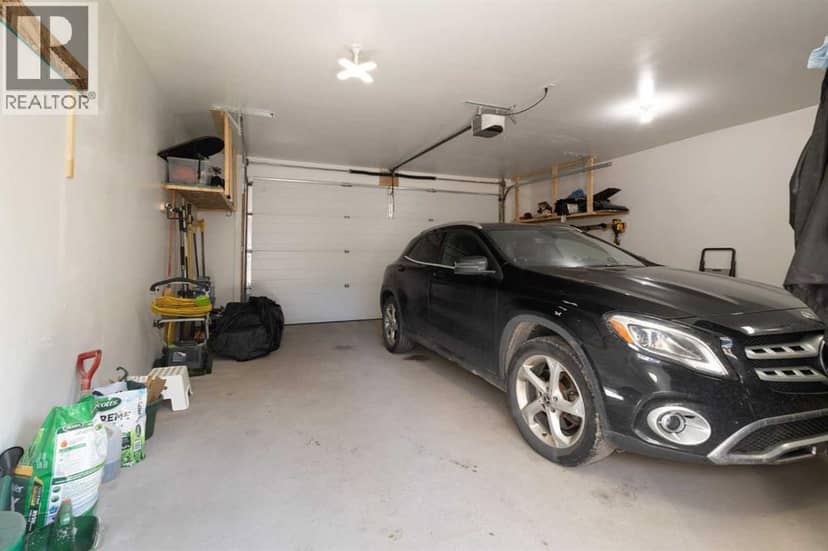 836C 68 Avenue SW — photo 32 of 40