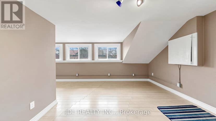 956 Lake Drive E — photo 14 of 31