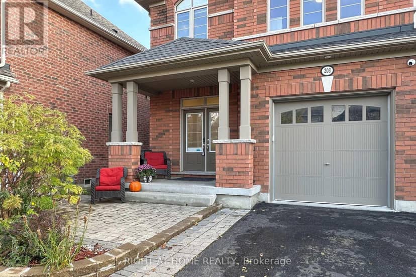 203 Lady Angela Avenue, Oshawa, photo 3