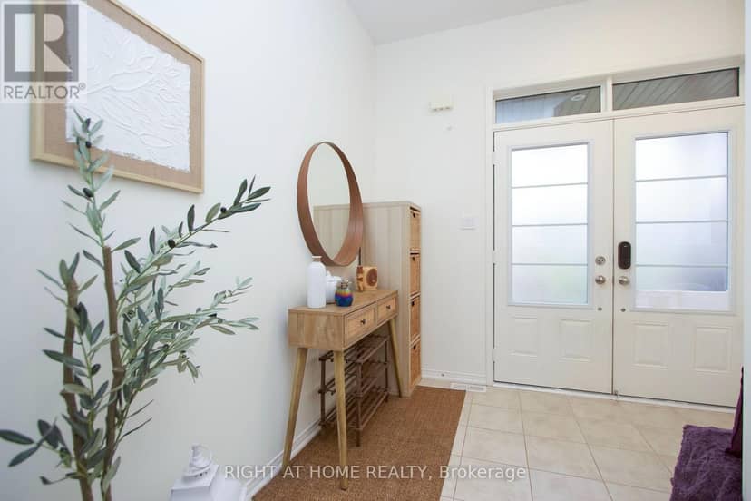 203 Lady Angela Avenue, Oshawa, photo 4