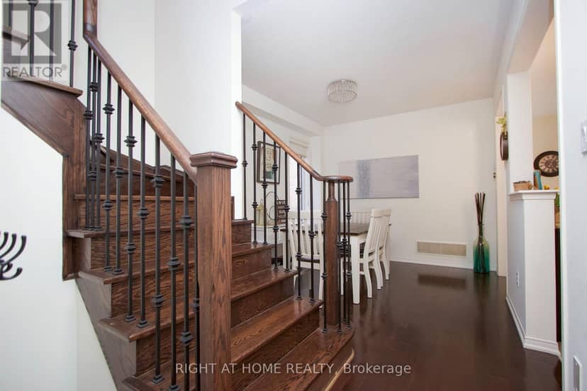 203 Lady Angela Avenue, Oshawa, photo 7