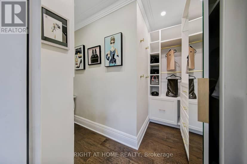 1017 Lorne Park Road — photo 26 of 40