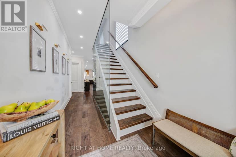 1017 Lorne Park Road, Mississauga, photo 4