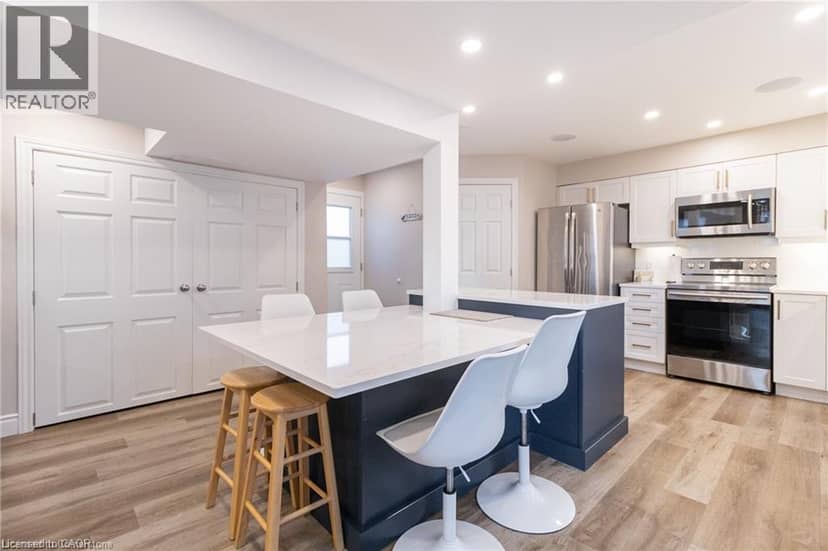 11 DIETRICH Crescent, Grand Bend, photo 5