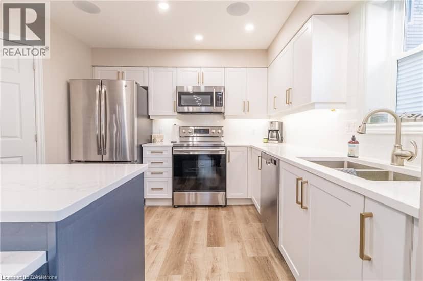 11 DIETRICH Crescent, Grand Bend, photo 6