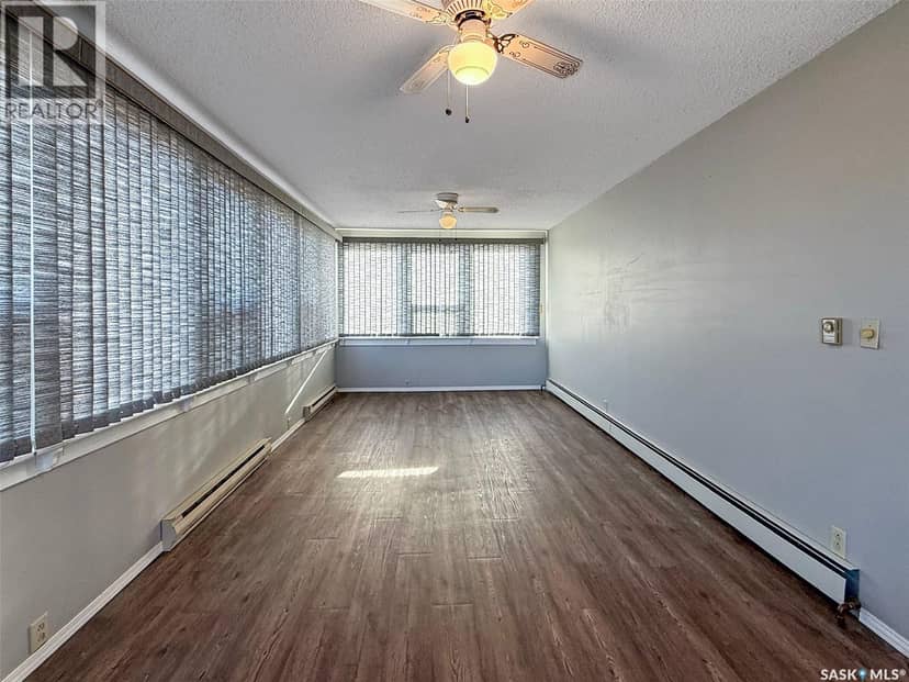 316 Railway AVENUE — photo 10 of 32