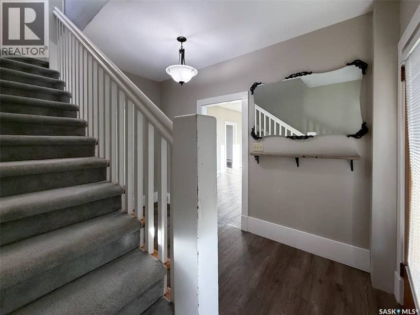 316 Railway AVENUE — photo 14 of 32