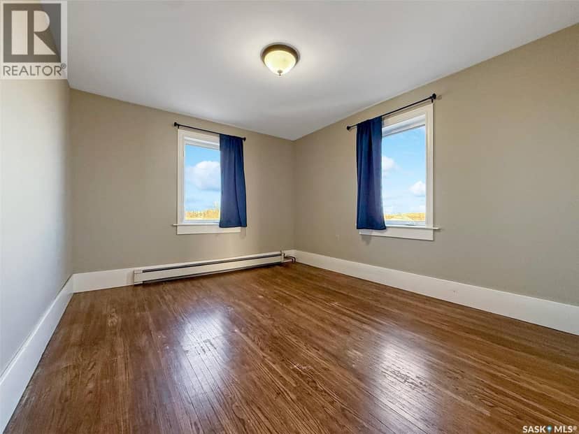 316 Railway AVENUE — photo 15 of 32