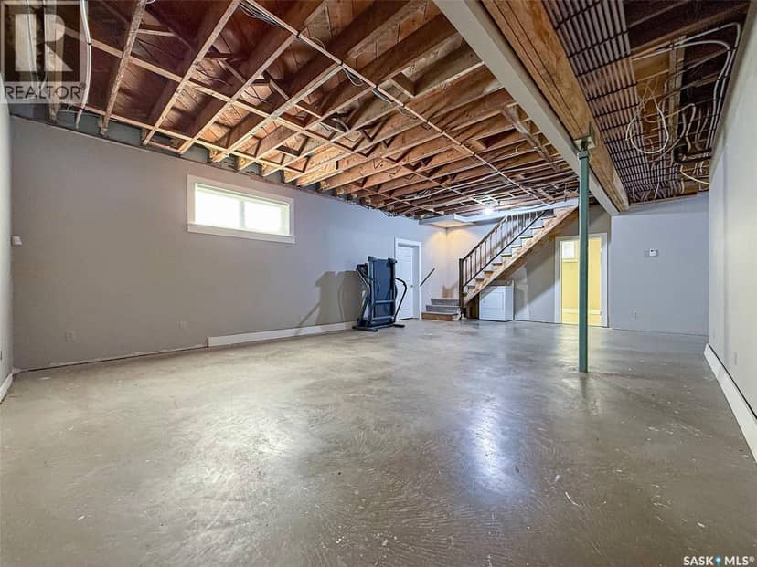 316 Railway AVENUE — photo 20 of 32