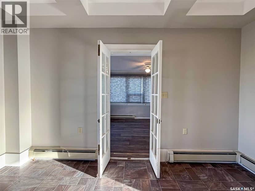 316 Railway AVENUE — photo 8 of 32