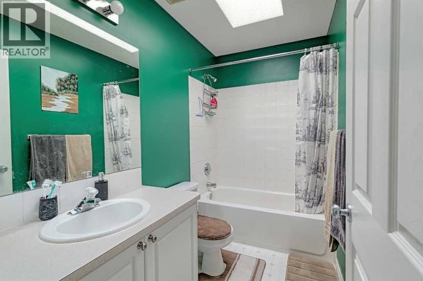 501 Coral Cove NE — photo 20 of 36