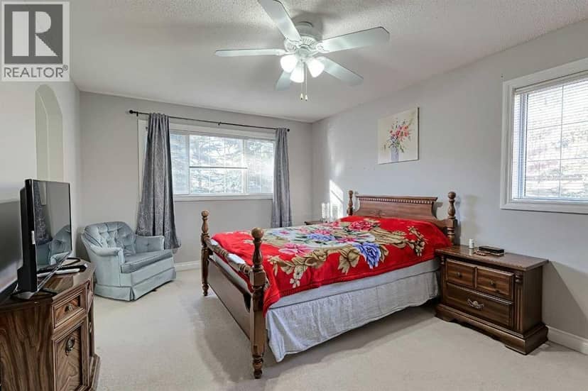 501 Coral Cove NE — photo 30 of 36