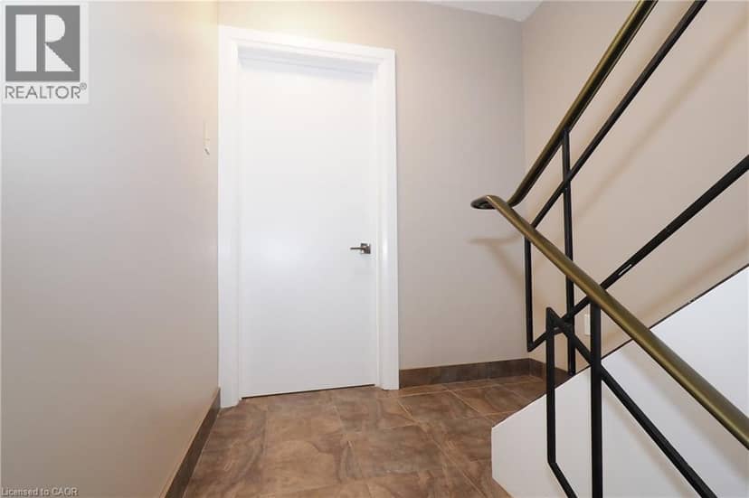 207 SHELDON Avenue N, Kitchener, photo 6