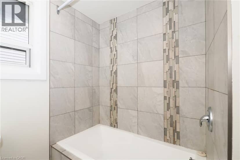 207 SHELDON Avenue N — photo 33 of 40