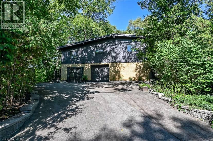 2 HELEN Street, Dundas, photo 3