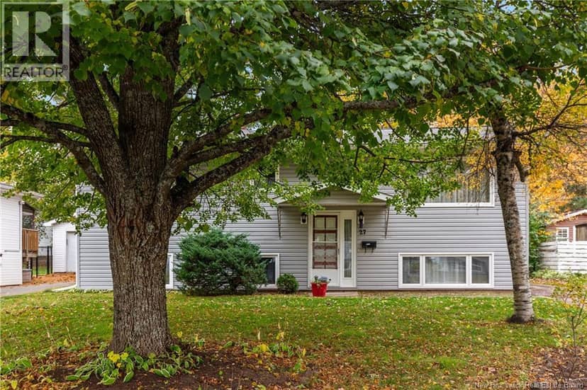 27 Brewster Street, Riverview, photo 2