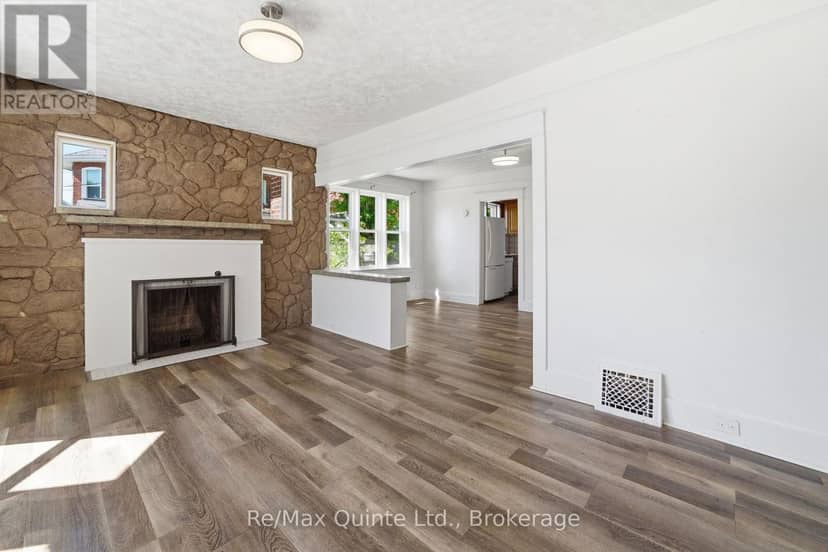 8 Dunbar Street — photo 13 of 37