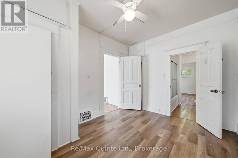 8 Dunbar Street — photo 23 of 37