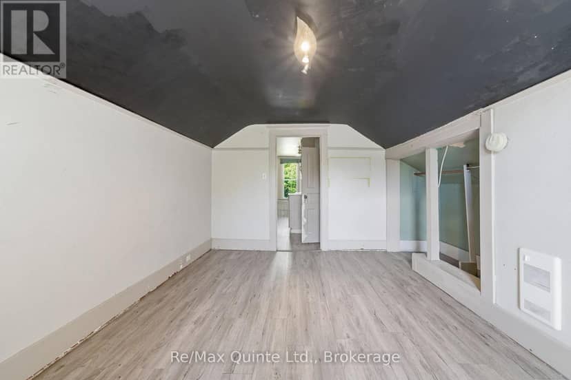 8 Dunbar Street — photo 30 of 37