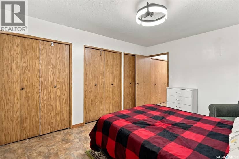 332 Cedar Meadow DRIVE — photo 15 of 22