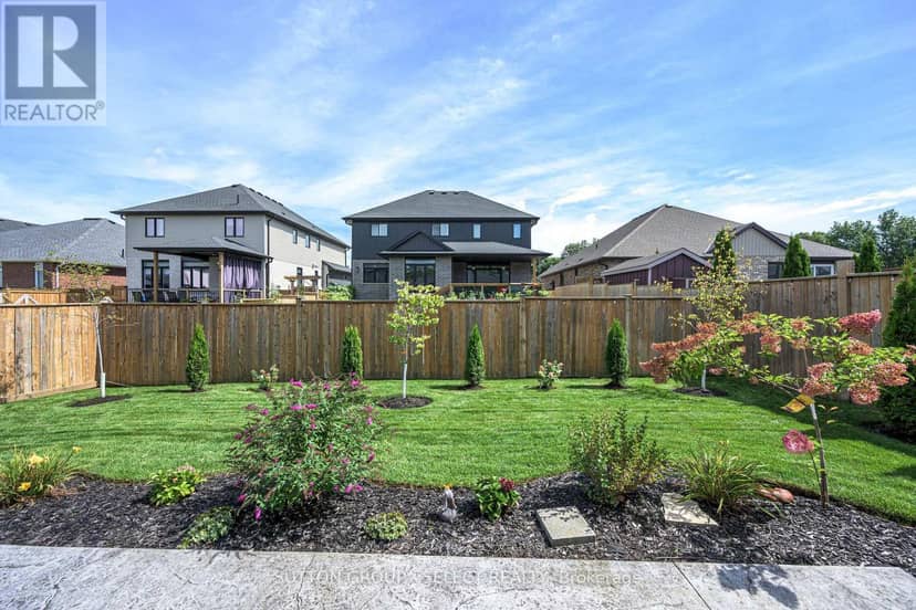 38 Royal Dornoch Drive — photo 36 of 40