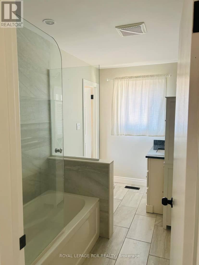 56 Wilson Crescent — photo 15 of 40