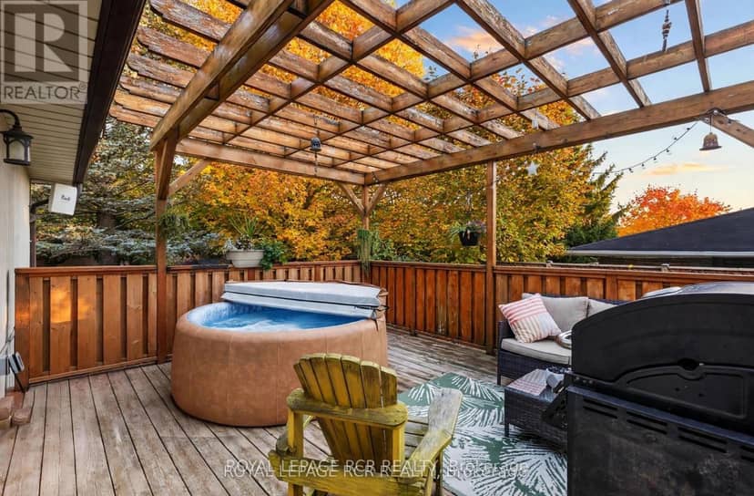 56 Wilson Crescent — photo 31 of 40