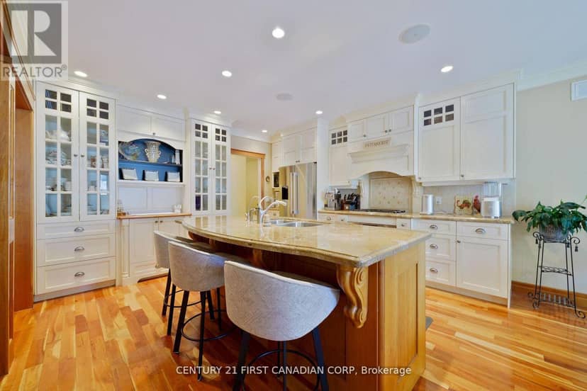 2091 Valleyrun Boulevard — photo 15 of 40