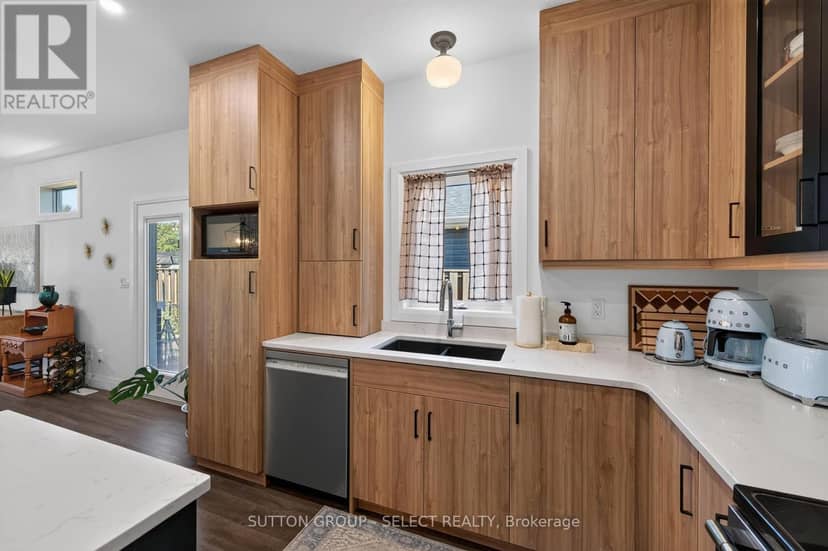 99 Lanz Boulevard — photo 13 of 35