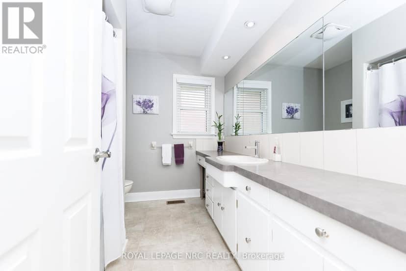 24 Munro Street — photo 23 of 35