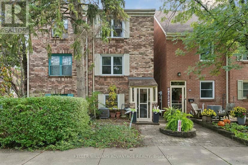 33 Sandstone Lane — photo 1 of 40