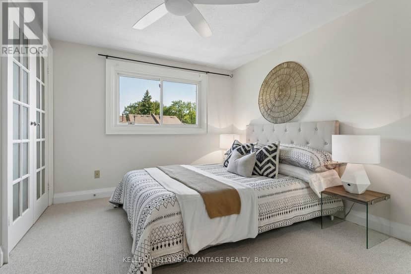 33 Sandstone Lane — photo 32 of 40