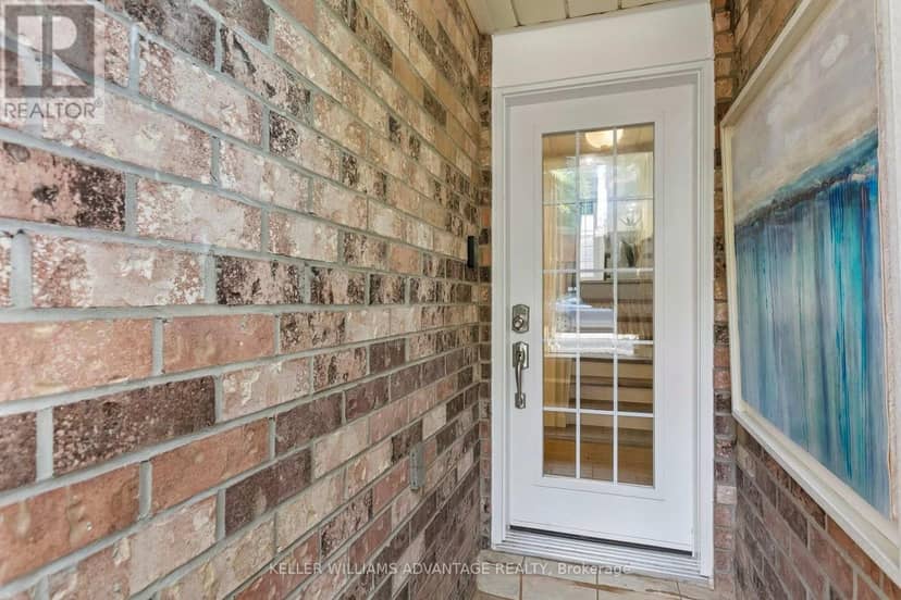 33 Sandstone Lane — photo 5 of 40