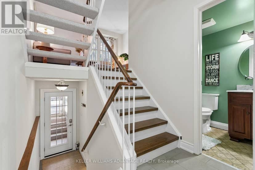 33 Sandstone Lane — photo 8 of 40