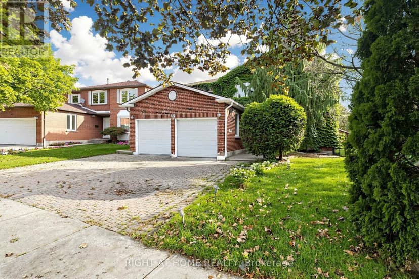 43 Topham Crescent, Richmond Hill, photo 2