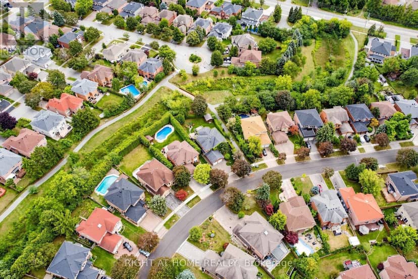 43 Topham Crescent, Richmond Hill, photo 6