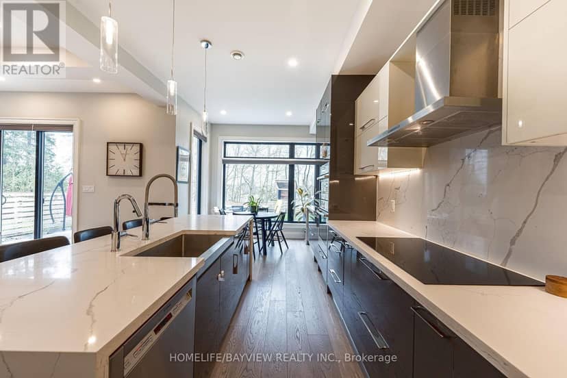 16 Windsor Drive — photo 11 of 40