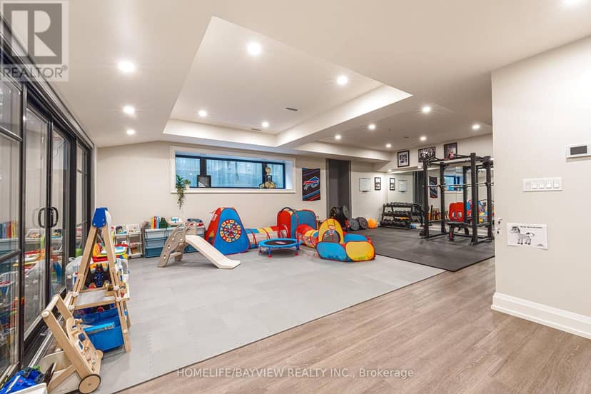 16 Windsor Drive — photo 15 of 40