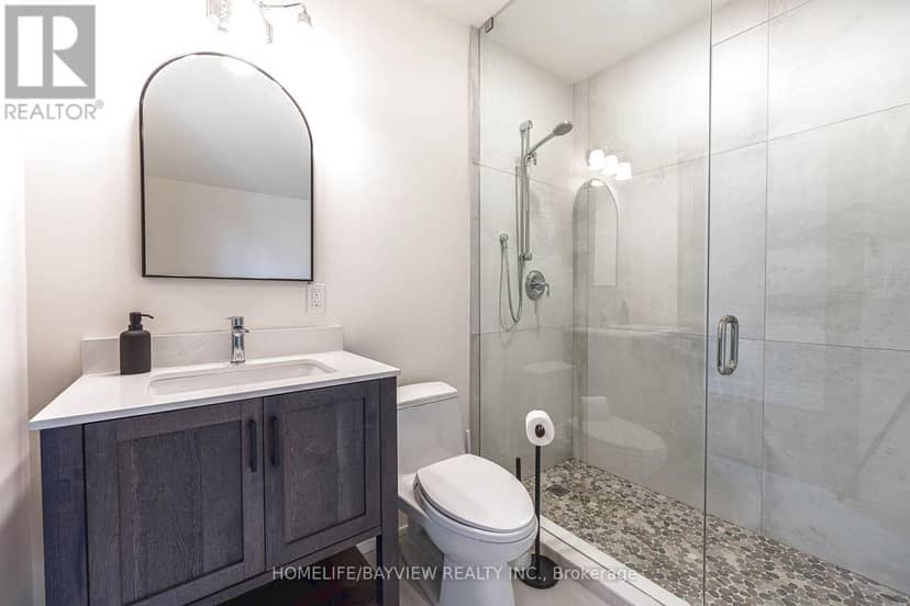 16 Windsor Drive — photo 33 of 40