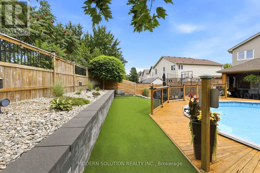 897 Bradshaw Crescent — photo 34 of 40