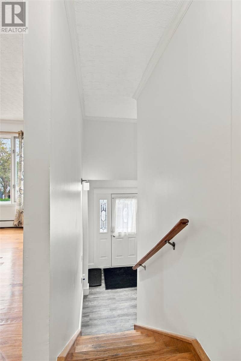 63 Reid Street — photo 4 of 34