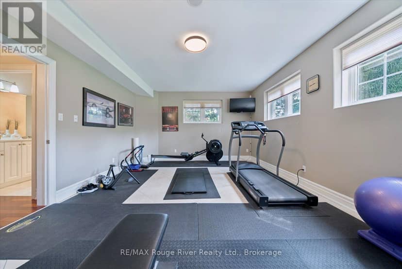 26 Hanover Court — photo 32 of 40