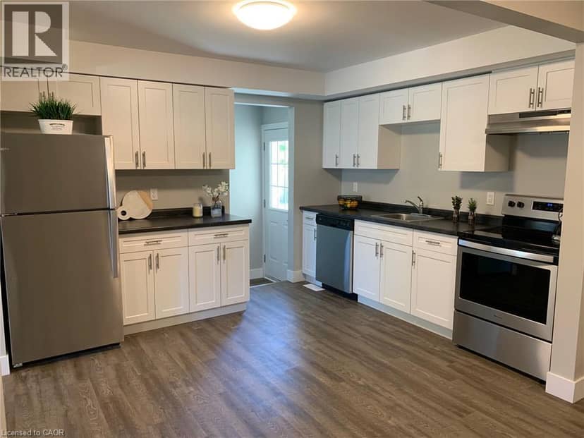 1 SOUTHWOOD Crescent — photo 17 of 30
