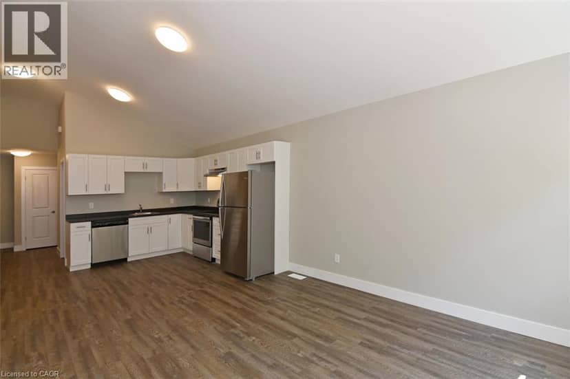 1 SOUTHWOOD Crescent — photo 23 of 30