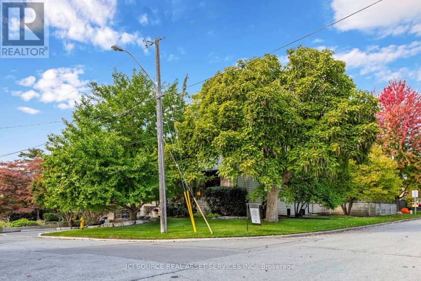 10 Red Oaks Crescent, Toronto, photo 2