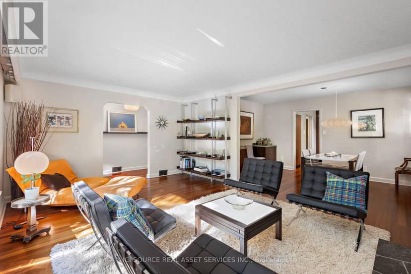 10 Red Oaks Crescent, Toronto, photo 3