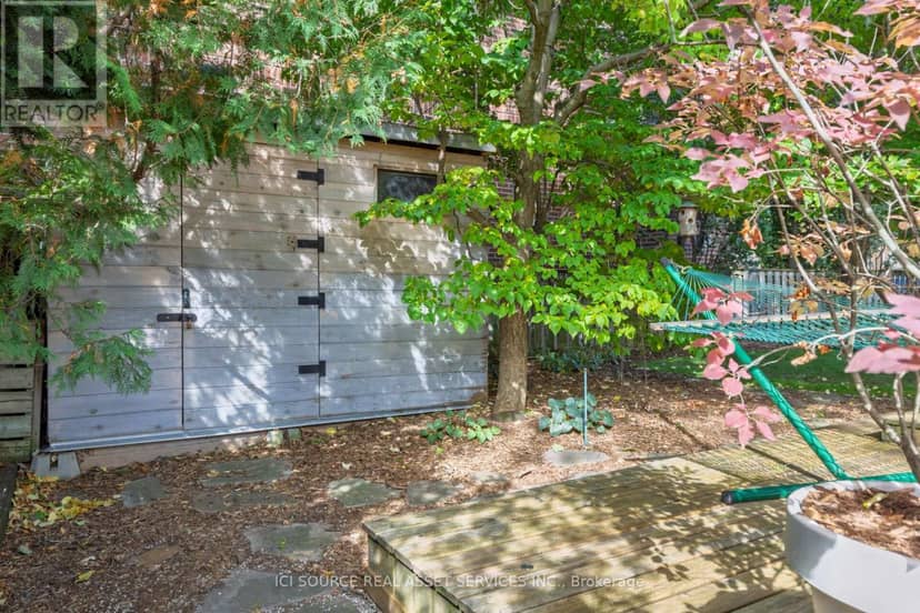 10 Red Oaks Crescent — photo 40 of 40