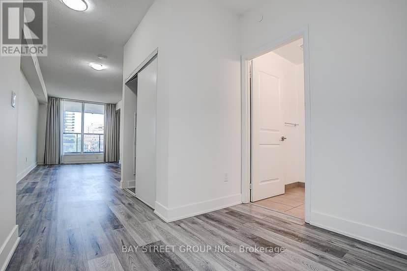 308 - 88 Sheppard Avenue E — photo 23 of 33