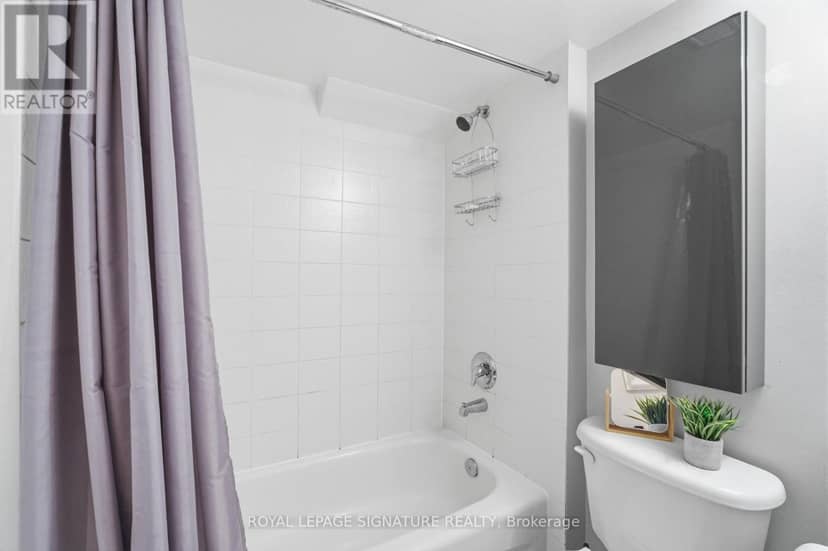 1021 - 54 East Liberty Street — photo 18 of 21
